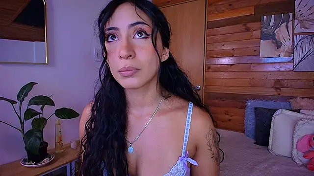 amber curly online show from 05-22-26, 07:52