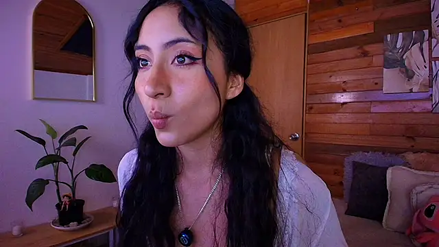 amber curly online show from 06-17-26, 08:43