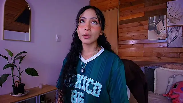 amber curly online show from 06-18-26, 08:13
