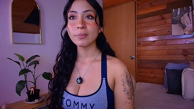 amber curly online show from 06-20-26, 06:22