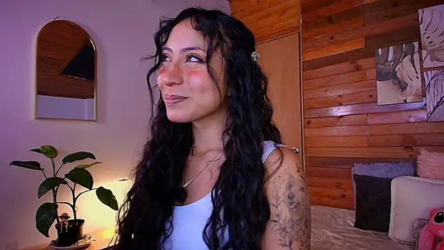 amber curly online show from 07-25-26, 03:20