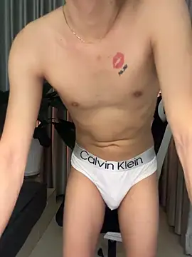 Snapshot of MinhTuanLive chatting on 02-14-26, 06:32 MinhTuanLive online show from 02-14-26, 06:32