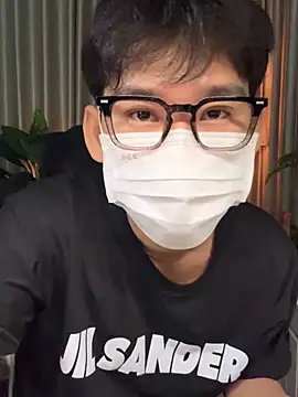 Snapshot of MinhTuanLive chatting on 03-25-26, 11:55 MinhTuanLive online show from 03-25-26, 11:55