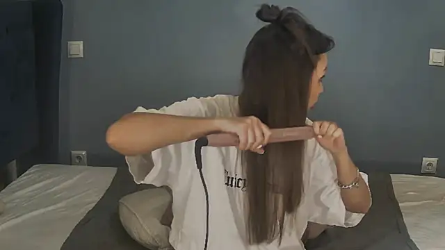 AnnaMaee online show from 01-16-25, 11:27