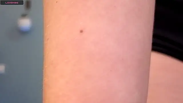 AnnaMaee online show from 02-10-25, 12:52