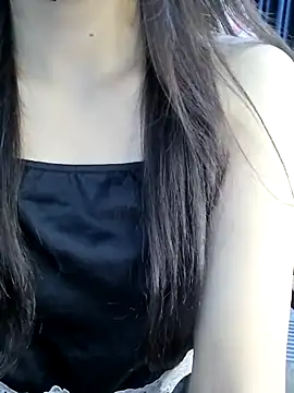 Snapshot of _Linez_ chatting on 09-20-25, 05:25  Linez  online show from 09-20-25, 05:25