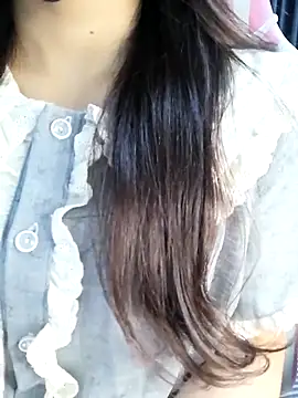 Snapshot of _Linez_ chatting on 10-27-25, 04:00  Linez  online show from 10-27-25, 04:00