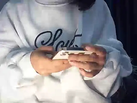 Snapshot of Haralushiaaax chatting on 02-09-26, 01:42 Haralushiaaax online show from 02-09-26, 01:42