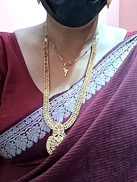 Snapshot of ananya956 chatting on 03-04-25, 02:21 ananya956 online show from 03-04-25, 02:21