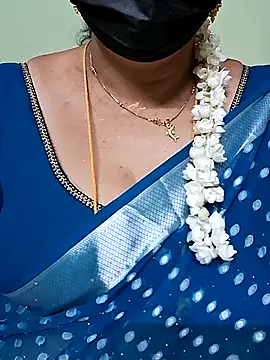 Snapshot of ananya956 chatting on 03-06-25, 03:46 ananya956 online show from 03-06-25, 03:46