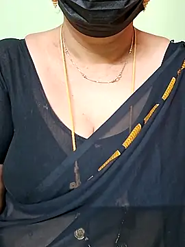 Snapshot of ananya956 chatting on 03-08-25, 04:45 ananya956 online show from 03-08-25, 04:45