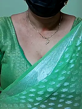 Snapshot of ananya956 chatting on 03-10-25, 03:12 ananya956 online show from 03-10-25, 03:12