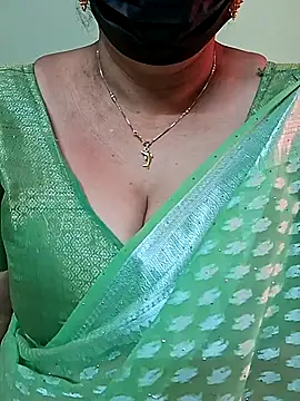 Snapshot of ananya956 chatting on 03-10-25, 10:48 ananya956 online show from 03-10-25, 10:48