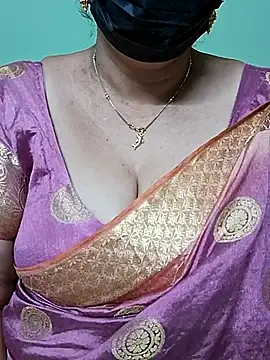 Snapshot of ananya956 chatting on 03-10-25, 08:12 ananya956 online show from 03-10-25, 08:12