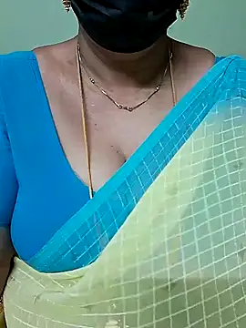 Snapshot of ananya956 chatting on 03-12-25, 12:42 ananya956 online show from 03-12-25, 12:42