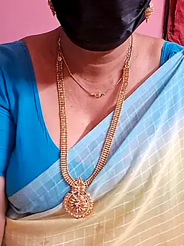 Snapshot of ananya956 chatting on 03-12-25, 08:41 ananya956 online show from 03-12-25, 08:41