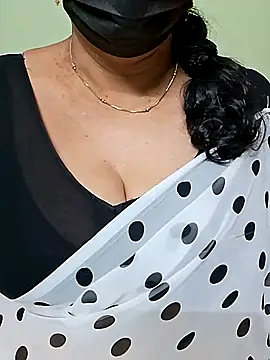 Snapshot of ananya956 chatting on 03-19-25, 06:35 ananya956 online show from 03-19-25, 06:35