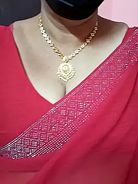 Snapshot of ananya956 chatting on 09-12-25, 06:13 ananya956 online show from 09-12-25, 06:13