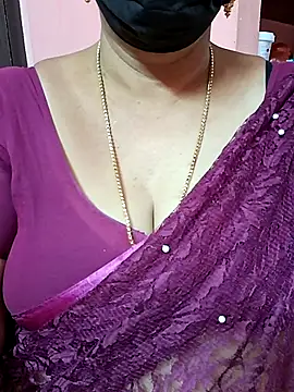 Snapshot of ananya956 chatting on 10-08-25, 07:39 ananya956 online show from 10-08-25, 07:39
