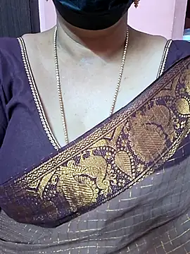 Snapshot of ananya956 chatting on 10-11-25, 01:20 ananya956 online show from 10-11-25, 01:20