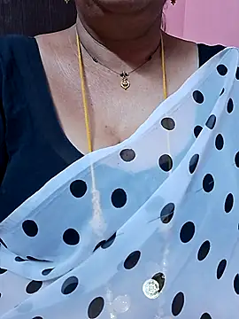 ananya956 online show from 04-17-26, 02:09