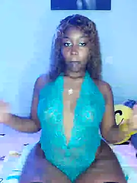 Snapshot of Lyiaspark chatting on 11-18-25, 12:53 Lyiaspark online show from 11-18-25, 12:53