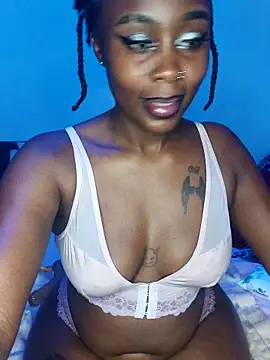 Snapshot of Lyiaspark chatting on 02-27-26, 10:15 Lyiaspark online show from 02-27-26, 10:15