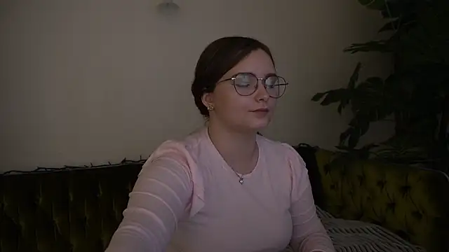 MagicPeachh  online show from 12-16-24, 03:11