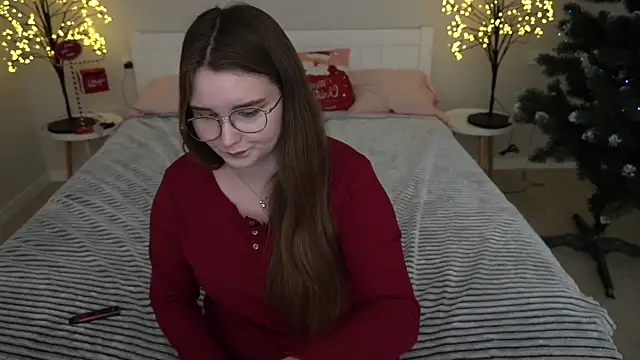 MagicPeachh  online show from 12-20-24, 05:18