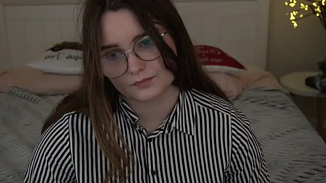 MagicPeachh  online show from 12-24-24, 07:55