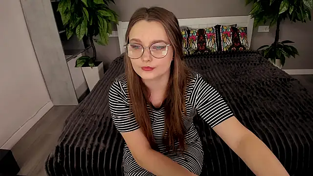 MagicPeachh  online show from 10-15-25, 12:27