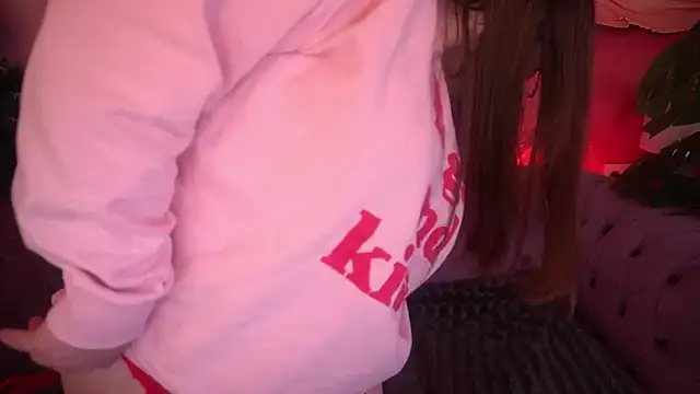 MagicPeachh  online show from 12-22-25, 01:41