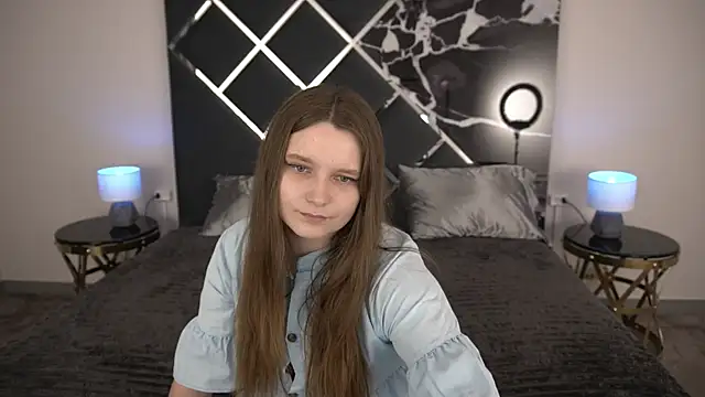 MagicPeachh  online show from 06-19-26, 07:39