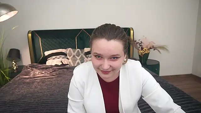 MagicPeachh  online show from 07-07-26, 07:40