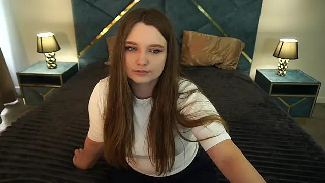 MagicPeachh  online show from 07-10-26, 12:52