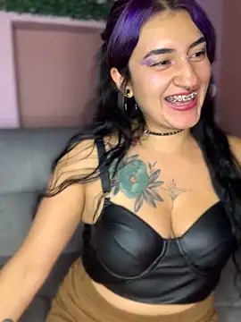 Snapshot of Lilith_Pink chatting on 01-10-25, 05:37 Lilith Pink online show from 01-10-25, 05:37