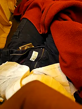 Snapshot of walterhssyc7 chatting on 12-20-25, 01:51 walterhssyc7 online show from 12-20-25, 01:51