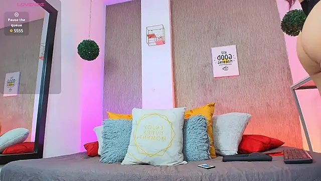 Bella salvatore online show from 02-17-25, 10:14