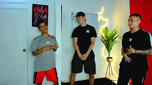 oversizedxguys online show from 04-11-26, 01:32