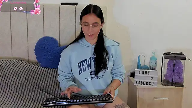 anny roberts online show from 06-16-26, 07:38