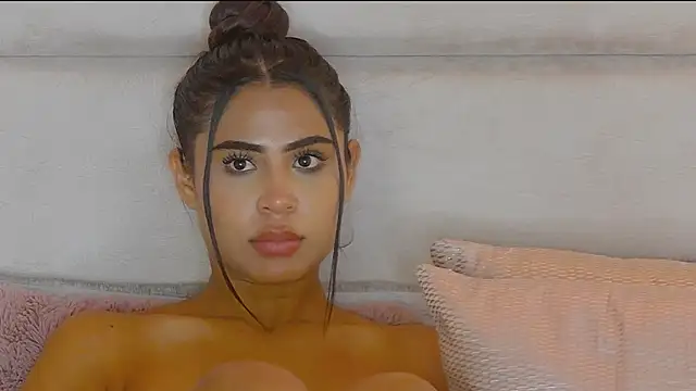 HaileyBaldwin online show from 01-14-25, 03:43