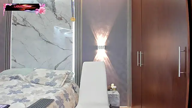 Johan Williams 07 online show from 10-21-25, 06:03