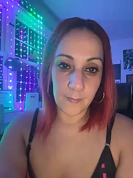 Snapshot of DeeLight124 chatting on 09-21-25, 07:54 DeeLight124 online show from 09-21-25, 07:54