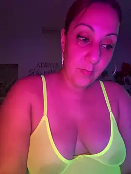 Snapshot of DeeLight124 chatting on 03-30-26, 04:57 DeeLight124 online show from 03-30-26, 04:57