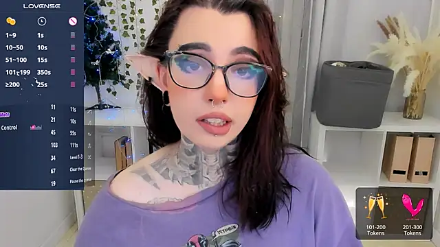 Dixi Pixi  online show from 12-19-24, 10:24