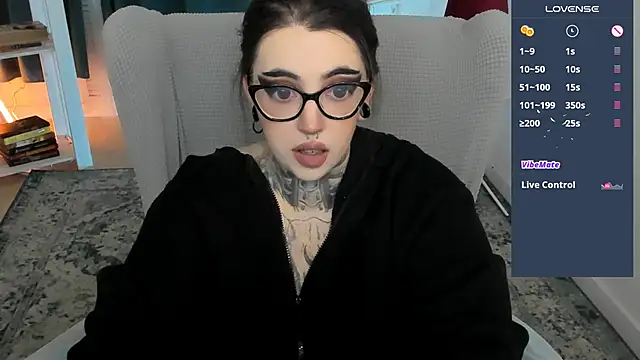 Dixi Pixi  online show from 06-14-26, 05:31