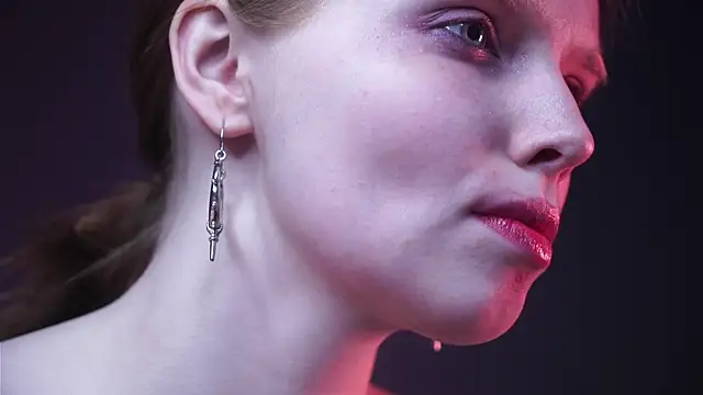 ginger hugs online show from 02-15-25, 04:25