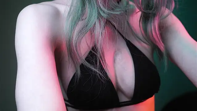 ginger hugs online show from 04-21-26, 01:42