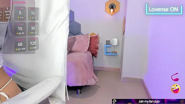 Chloe fischer  online show from 10-22-25, 03:45