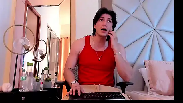 Snapshot of Karimferrer chatting on 01-23-25, 04:19 Karimferrer online show from 01-23-25, 04:19